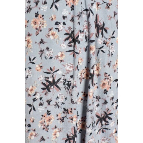 ASTR The Label floral print wrap dress - Picture 4 of 7